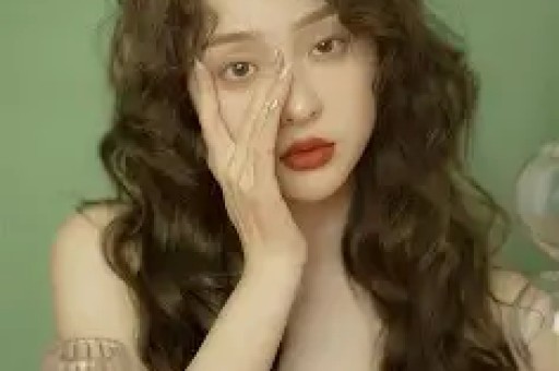 法国查获加州毒品走私案前网红和“假表王子”被起诉