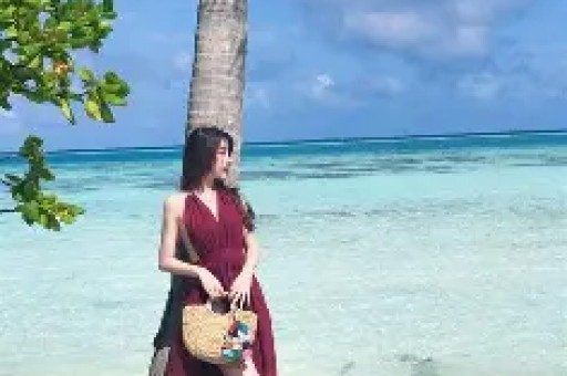 杨鸣被曝出轨后小三照片被扒出开庭时间锁定赵继伟却不一样