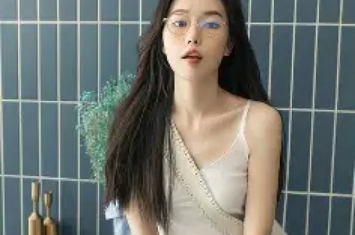90后看老总：从劳模到靶心沉默的雷军和崩塌的人设